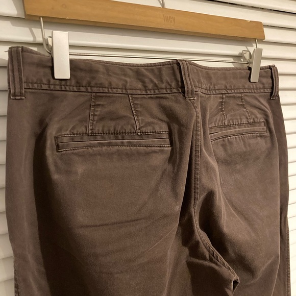 SOLD Old Navy Perfect Bootcut Brown Khakis Casual Pants Size 6 Short - Picture 5 of 5